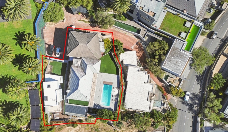 7 Bedroom Property for Sale in Bantry Bay Western Cape